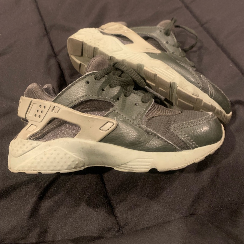 Green Nike Huarache